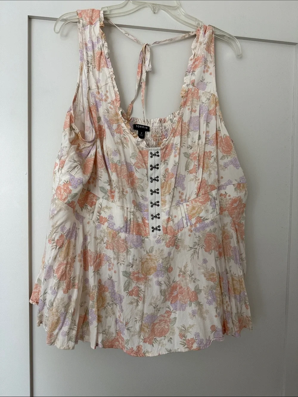 Torrid. 2X. Cream Floral Tie-Back Scoop Tank with Pastel Orange & Lavender